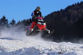 How does snowmobile work