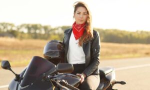 How To Protect Hair From Helmet: 4 Simples Ways To Follow